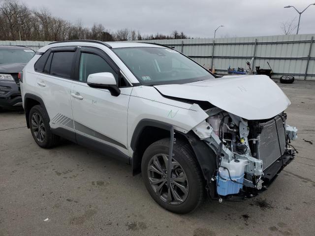 4T3B6RFVXPU116634 - 2023 TOYOTA RAV4 XLE PREMIUM WHITE photo 4