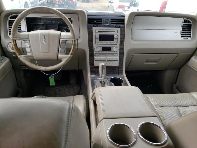 5LMJJ2J52AEJ05787 - 2010 LINCOLN NAVIGATOR 银色 照片 8