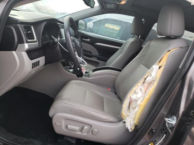 5TDKKRFH5GS139553 - 2016 TOYOTA HIGHLANDER XLE BROWN photo 7