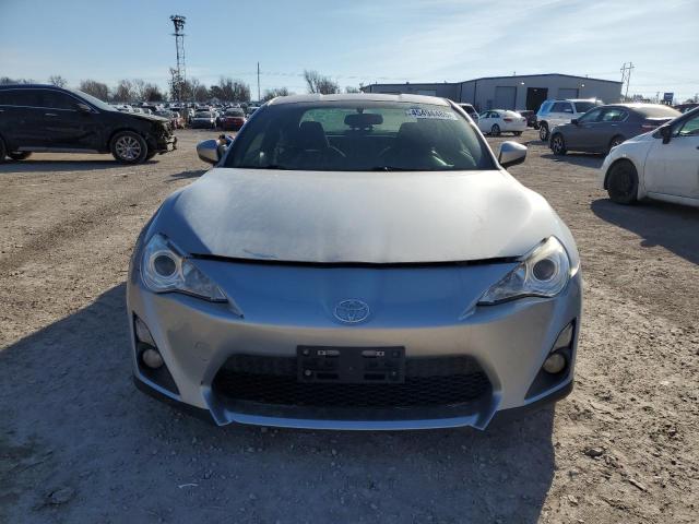 JF1ZNAA12F9713207 - 2015 TOYOTA SCION FR-S 银色 照片 5