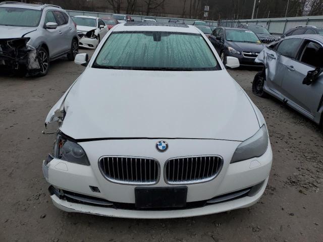 WBAXH5C56DDW12839 - 2013 BMW 528 XI WHITE photo 5