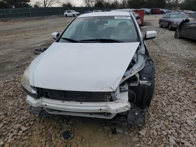 1HGCM56343A028657 - 2003 HONDA ACCORD LX WHITE photo 5