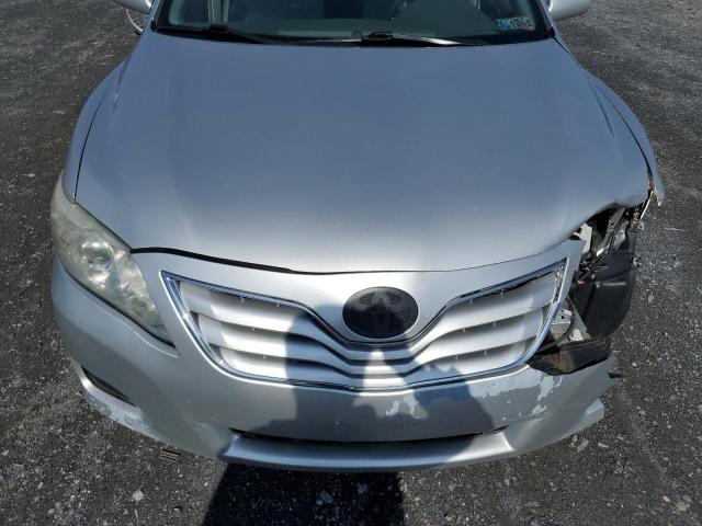 4T4BF3EK1AR022250 - 2010 TOYOTA CAMRY BASE SILVER photo 11