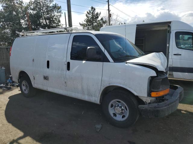 1GCWGFCA3D1130500 - 2013 CHEVROLET EXPRESS G2 WHITE photo 4