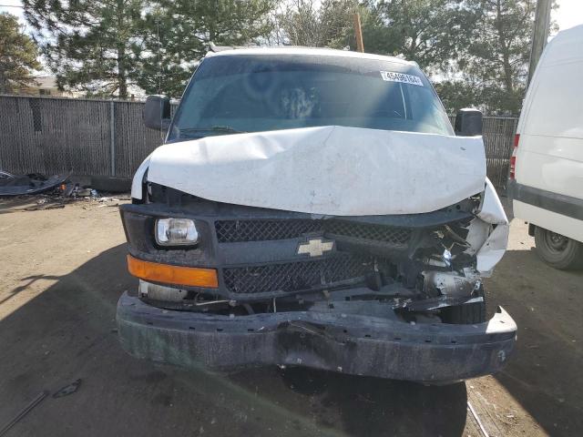 1GCWGFCA3D1130500 - 2013 CHEVROLET EXPRESS G2 WHITE photo 5