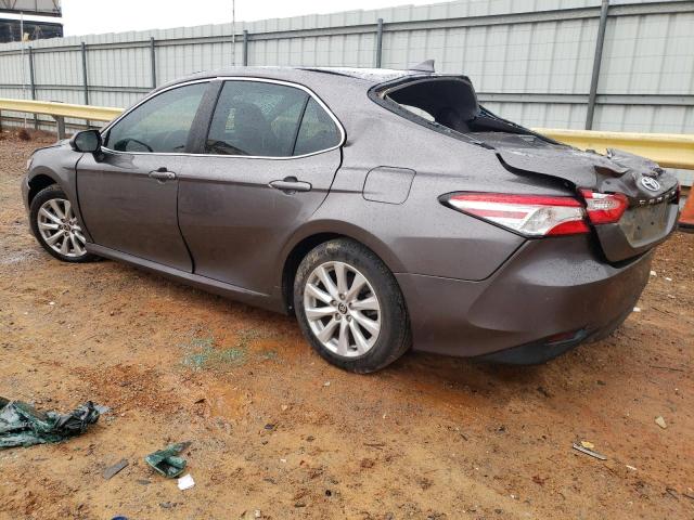 4T1C11AK7LU367812 - 2020 TOYOTA CAMRY LE GRAY photo 2