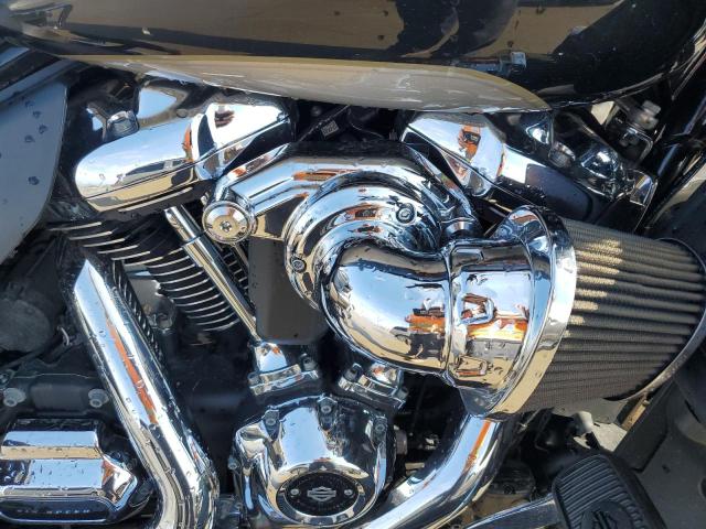 1HD1KGD1XJB626279 - 2018 HARLEY-DAVIDSON FLTRU SILVER photo 7