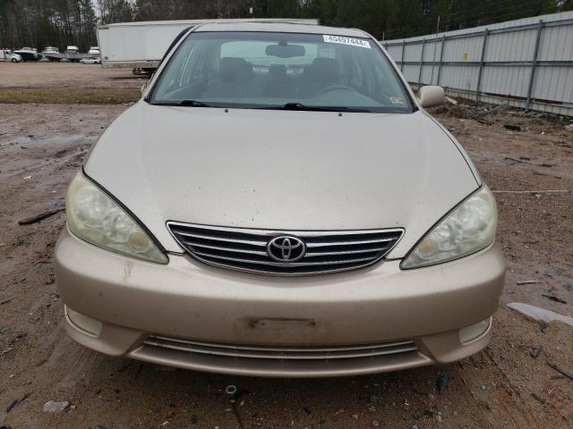 4T1BF30K95U614647 - 2005 TOYOTA CAMRY LE BEIGE photo 5