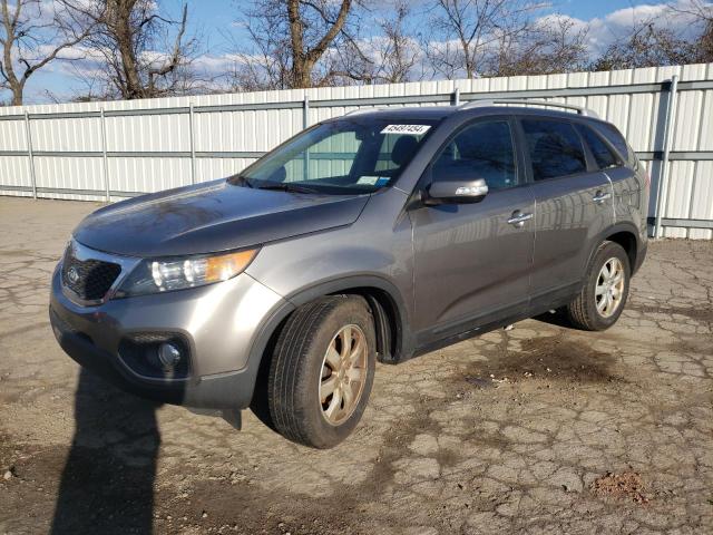 5XYKT3A65DG384605 - 2013 KIA SORENTO LX GRAY photo 1