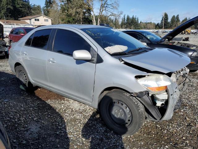 JTDBT923971154948 - 2007 TOYOTA YARIS SILVER photo 4