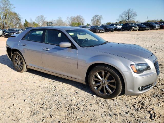 2C3CCAGG8EH341943 - 2014 CHRYSLER 300 S SILVER photo 4