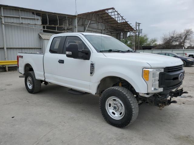 1FT7X2B62HEE58564 - 2017 FORD F250 SUPER DUTY WHITE photo 4