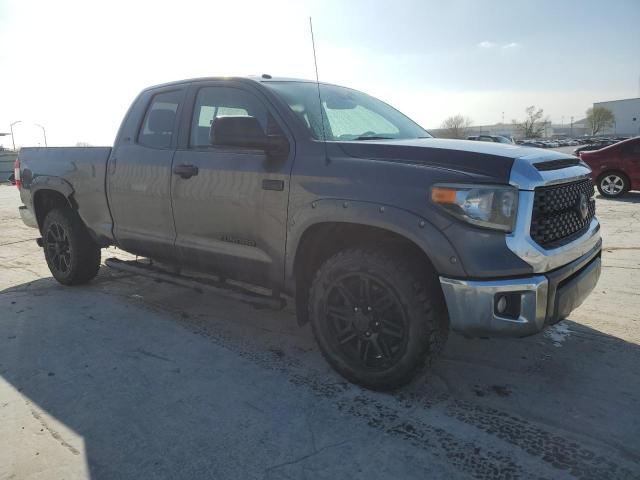 5TFUW5F11JX693473 - 2018 TOYOTA TUNDRA DOUBLE CAB SR/SR5 GRAY photo 4