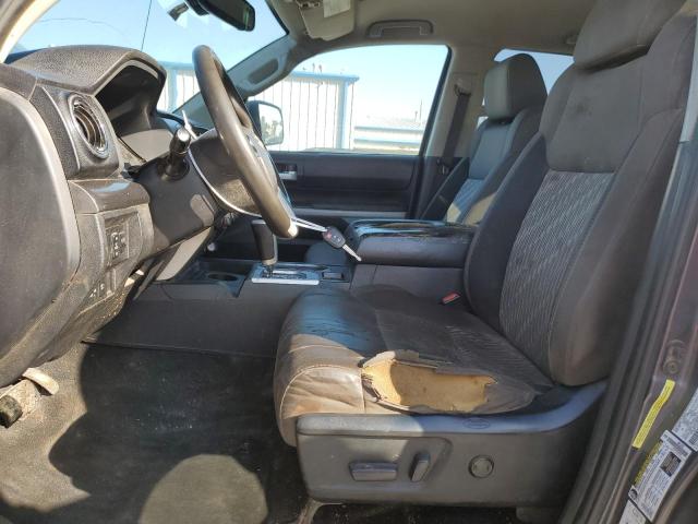 5TFUW5F11JX693473 - 2018 TOYOTA TUNDRA DOUBLE CAB SR/SR5 GRAY photo 7