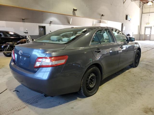 4T1BF3EK8BU739742 - 2011 TOYOTA CAMRY BASE GRAY photo 3