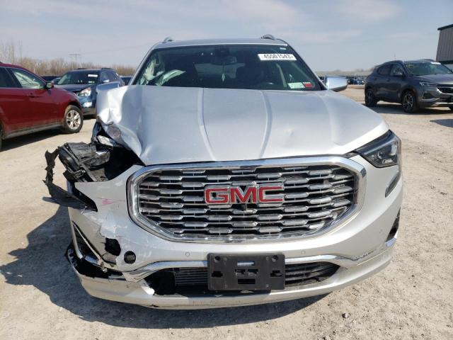 3GKALXEX1JL227085 - 2018 GMC TERRAIN DENALI SILVER photo 5