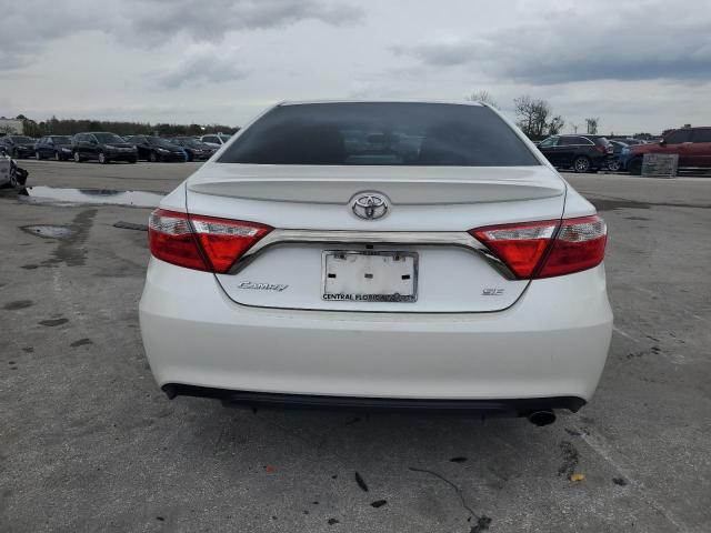 4T1BF1FK4GU133915 - 2016 TOYOTA CAMRY LE WHITE photo 6