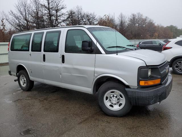 1GCWGFCF6F1284018 - 2015 CHEVROLET EXPRESS G2 SILVER photo 4