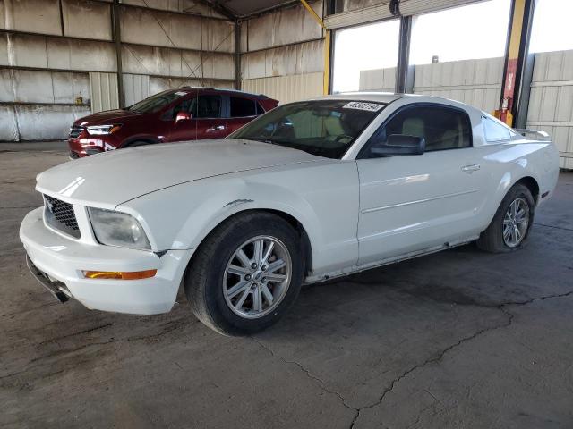 1ZVFT80N365226344 - 2006 FORD MUSTANG WHITE photo 1
