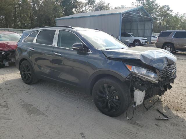 5XYPG4A56LG640451 - 2020 KIA SORENTO S GRAY photo 4