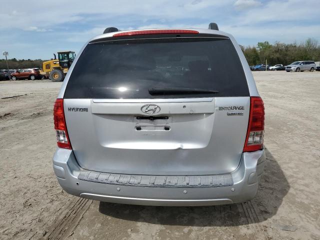 KNDMC233786046671 - 2008 HYUNDAI ENTOURAGE GLS SILVER photo 6