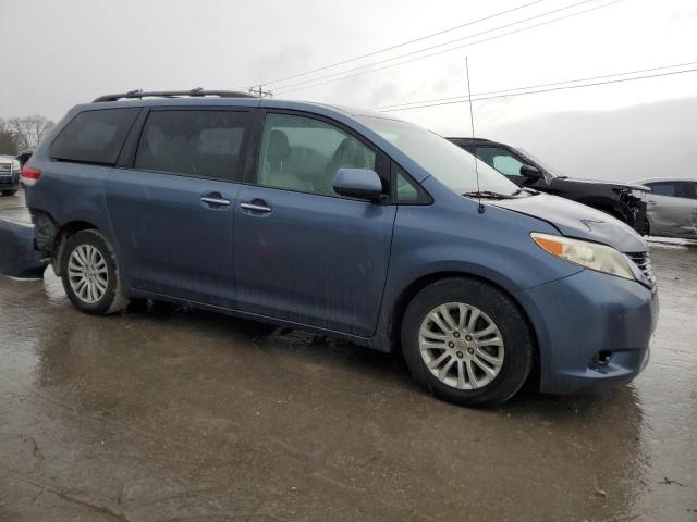 5TDYK3DC6DS404314 - 2013 TOYOTA SIENNA XLE BLUE photo 4