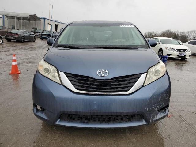 5TDYK3DC6DS404314 - 2013 TOYOTA SIENNA XLE BLUE photo 5