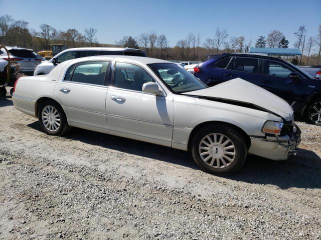 1LNHM81W05Y626063 - 2005 LINCOLN TOWN CAR SIGNATURE BEIGE photo 4