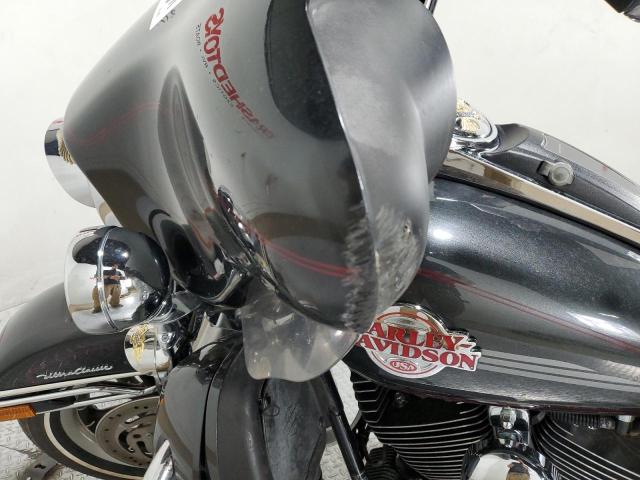 1HD1FC4327Y688523 - 2007 HARLEY-DAVIDSON FLHTCUI შავი ფოტო 9