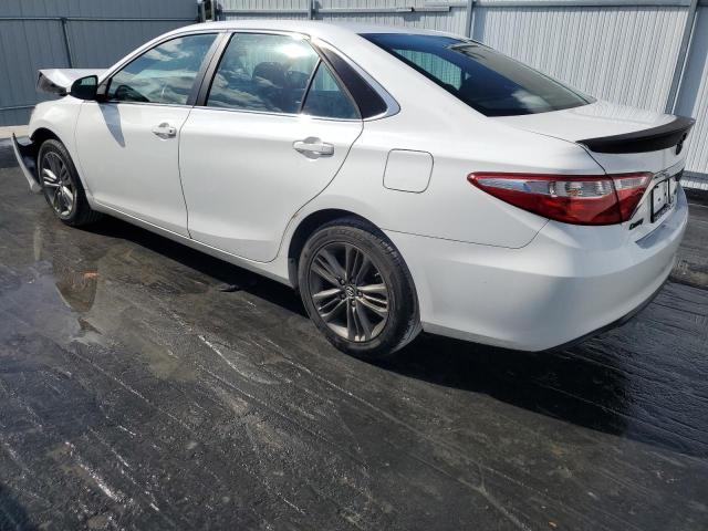 4T1BF1FK2HU368606 - 2017 TOYOTA CAMRY LE WHITE photo 2