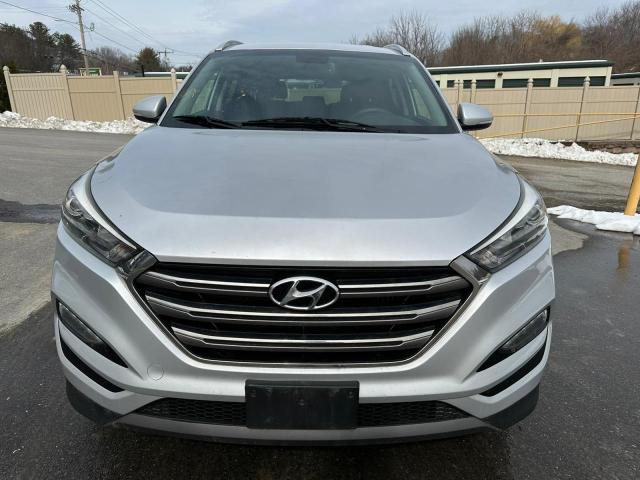 KM8J3CA24GU062139 - 2016 HYUNDAI TUCSON LIMITED SILVER photo 6