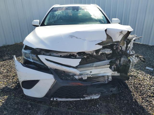 4T1B11HK0KU726823 - 2019 TOYOTA CAMRY L WHITE photo 5