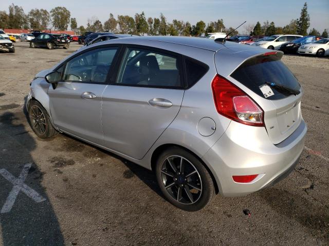 3FADP4EJ8HM126000 - 2017 FORD FIESTA SE SILVER photo 2