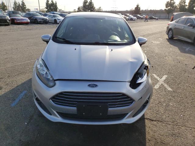 3FADP4EJ8HM126000 - 2017 FORD FIESTA SE SILVER photo 5