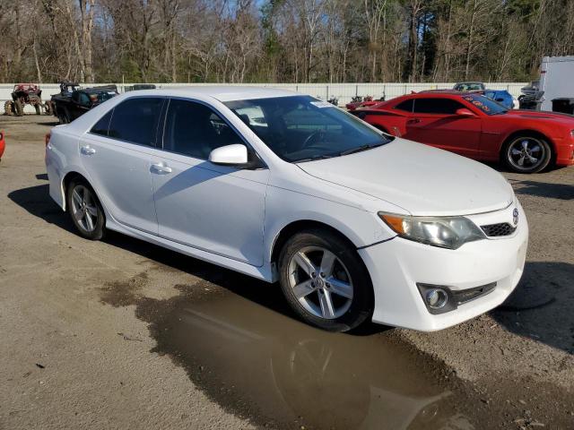 4T1BF1FK8DU287104 - 2013 TOYOTA CAMRY L WHITE photo 4