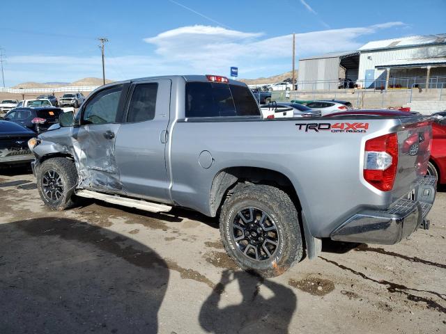 5TFUW5F16FX443055 - 2015 TOYOTA TUNDRA DOUBLE CAB SR/SR5 SILVER photo 2