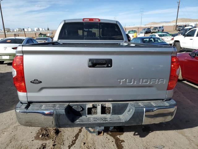 5TFUW5F16FX443055 - 2015 TOYOTA TUNDRA DOUBLE CAB SR/SR5 SILVER photo 6