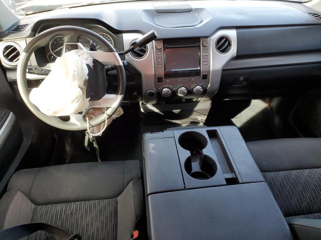 5TFUW5F16FX443055 - 2015 TOYOTA TUNDRA DOUBLE CAB SR/SR5 SILVER photo 8