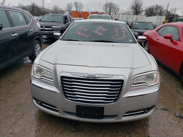 2C3CCACGXCH216266 - 2012 CHRYSLER 300 LIMITED SILVER photo 5