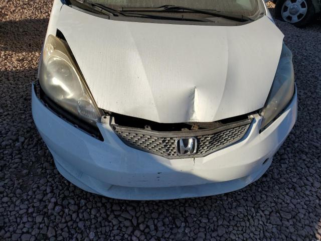 JHMGE88429S021731 - 2009 HONDA FIT SPORT WHITE photo 11