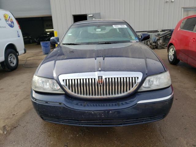 1LNHM81W94Y631289 - 2004 LINCOLN TOWN CAR EXECUTIVE BLUE photo 5