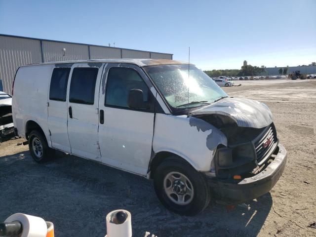 1GTEG15X131141462 - 2003 GMC SAVANA G1500 WHITE photo 4