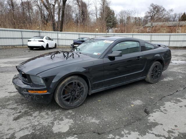 1ZVFT80N355236600 - 2005 FORD MUSTANG BLACK photo 1