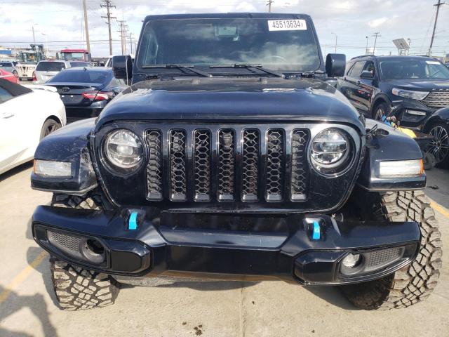 1C4JJXP68NW122808 - 2022 JEEP WRANGLER U SAHARA 4XE BLACK photo 5
