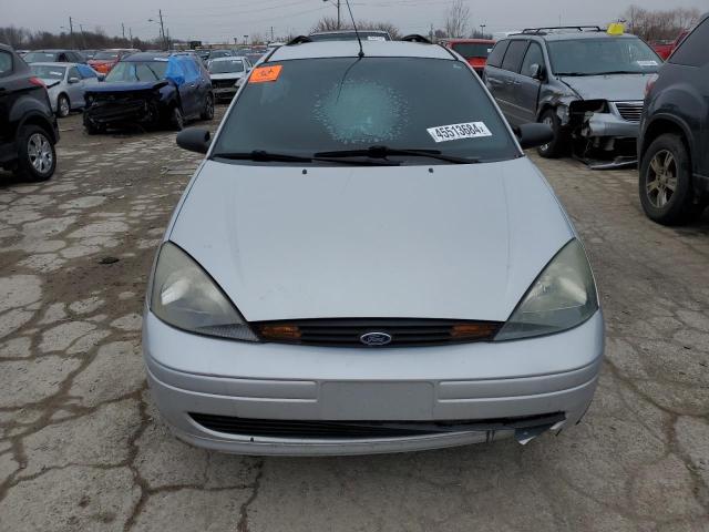 1FAFP36374W146574 - 2004 FORD FOCUS SE SILVER photo 5