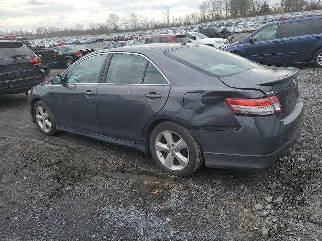 4T1BF3EK7BU652818 - 2011 TOYOTA CAMRY BASE GRAY photo 2