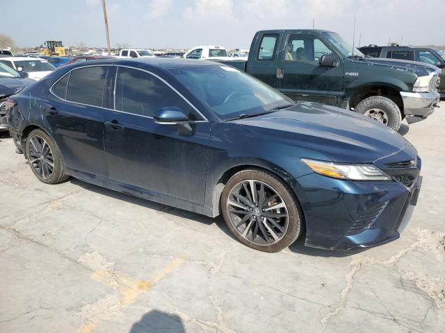 4T1BZ1HK8JU501010 - 2018 TOYOTA CAMRY XSE BLUE photo 4