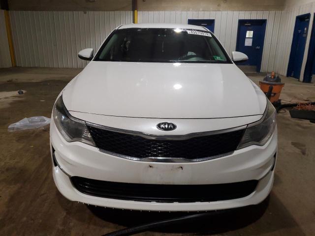 5XXGT4L33GG043095 - 2016 KIA OPTIMA LX WHITE photo 5