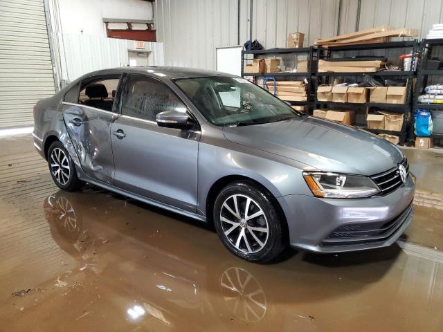 3VWDB7AJ4HM216001 - 2017 VOLKSWAGEN JETTA SE GRAY photo 4