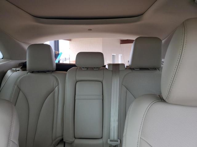 5LMCJ3C99HUL56885 - 2017 LINCOLN MKC RESERVE WHITE photo 10